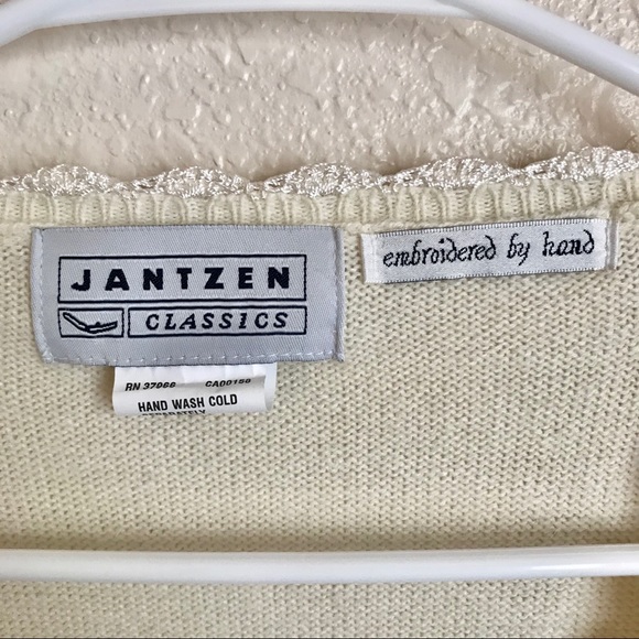 Vintage Hand Embroidered Sweater. - Picture 6 of 7